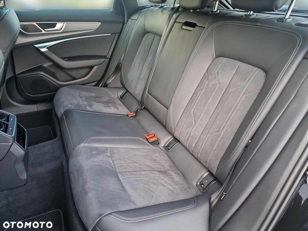 Audi A6 Avant - 16