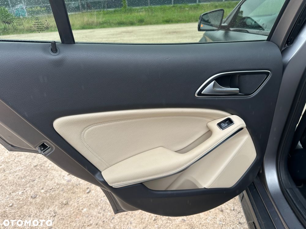 Mercedes-Benz GLA AMG 45 4Matic AMG Speedshift 7G-DCT - 24