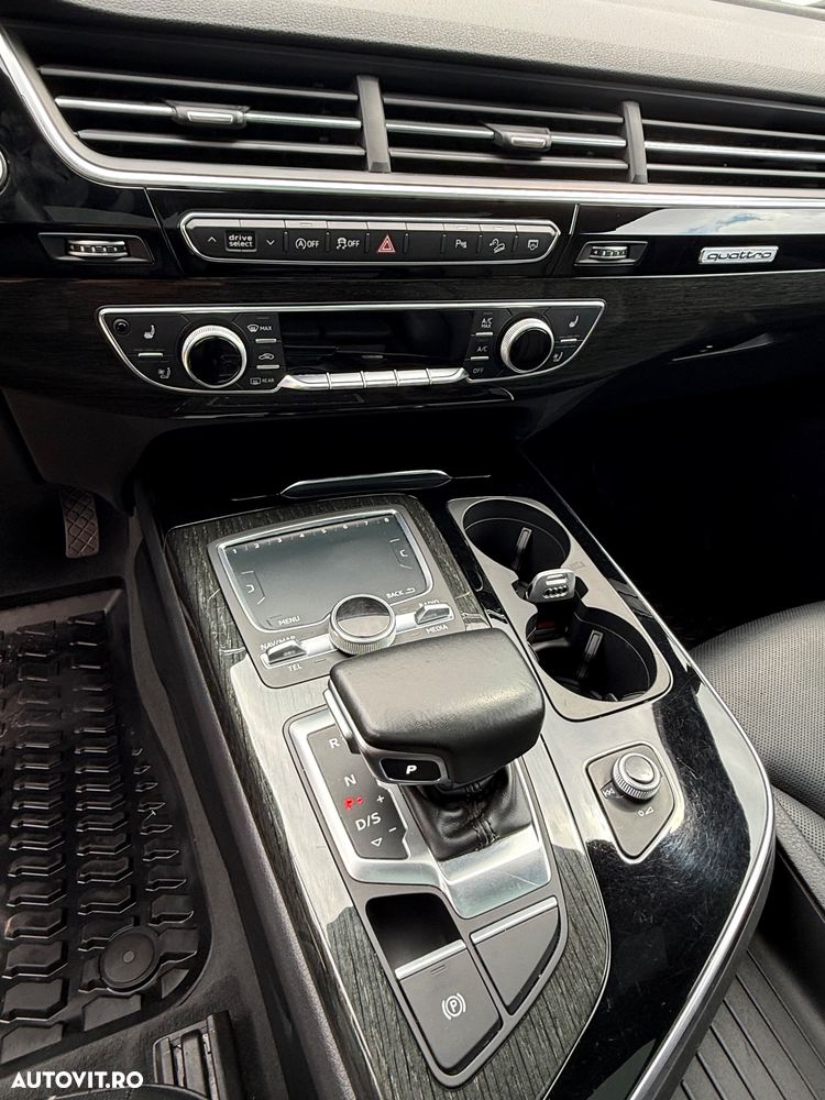 Audi Q7 3.0 TFSI Quattro Tiptronic - 9