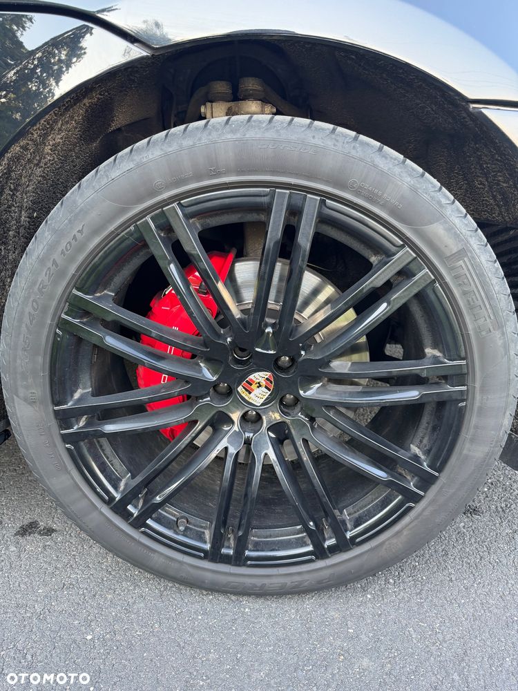 Porsche Macan Turbo - 4