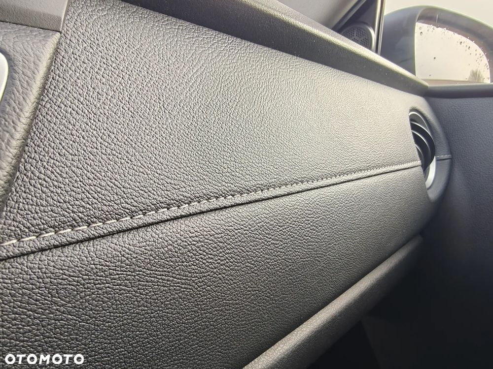 Toyota Auris 1.4 D-4D Premium Comfort - 21