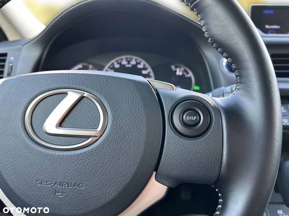 Lexus CT - 15