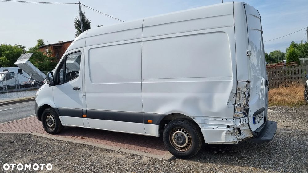Mercedes-Benz Sprinter - 22