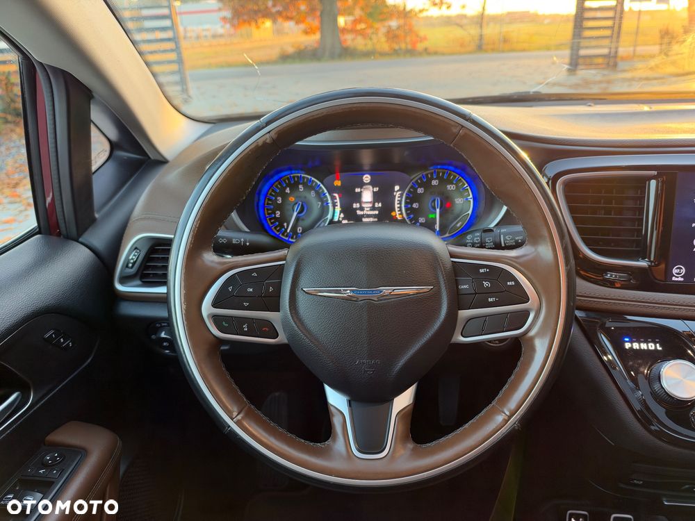 Chrysler Pacifica - 23