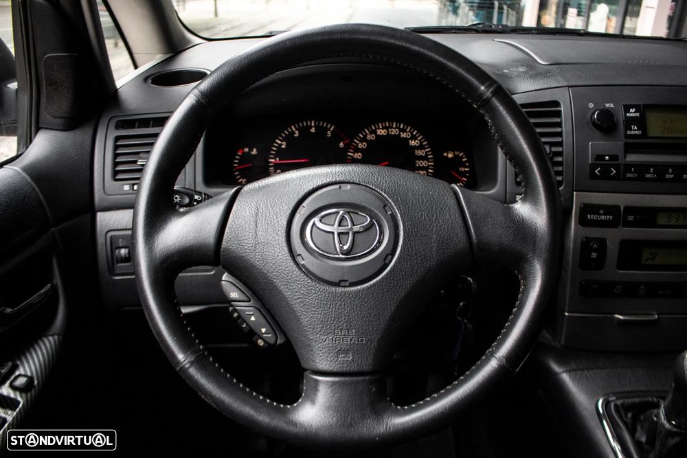 Toyota Corolla Verso 2.0 D-4D - 13