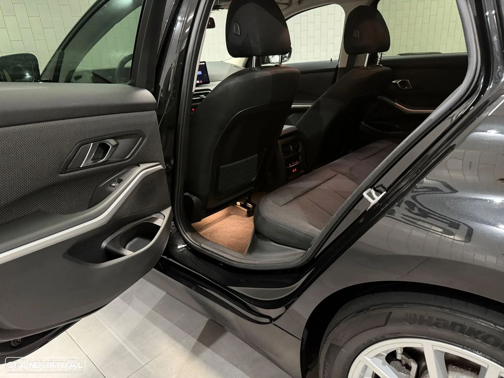 BMW 320 e Corporate Edition Auto - 14
