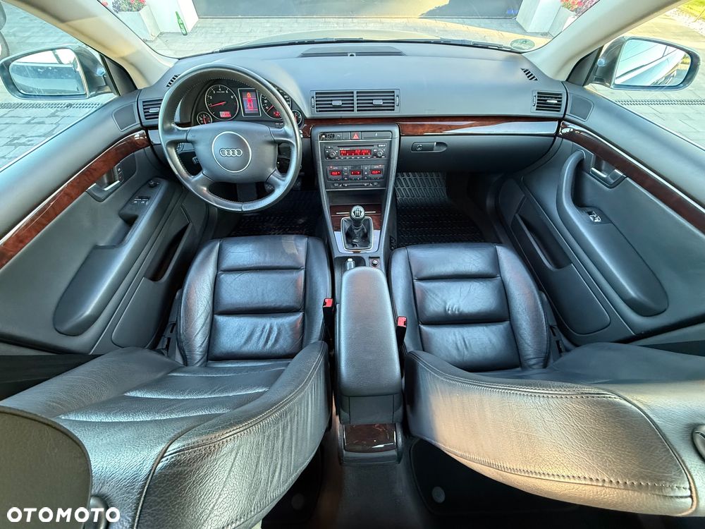 Audi A4 Limousine - 6