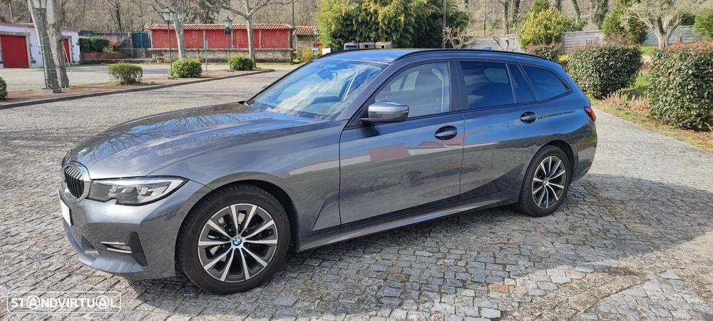 BMW 320 d Touring xDrive Advantage Auto - 12