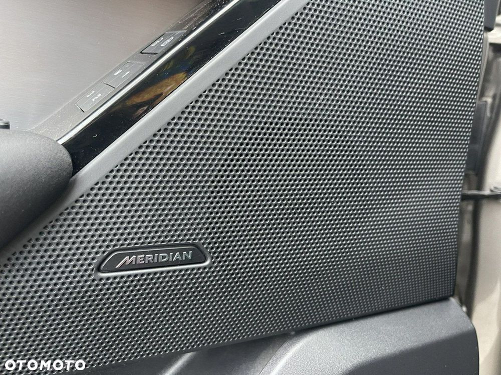 Land Rover Range Rover Velar P250 R-Dynamic SE - 14