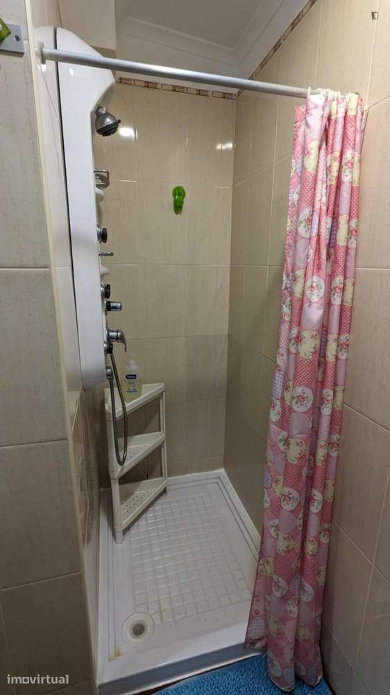 Quarto - localizado em Ajuda Lisbon - Grande imagem: 5/15