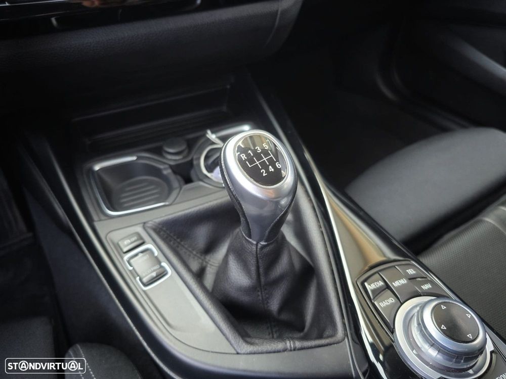 BMW 116 d EfficientDynamics Edition Sport Line - 24