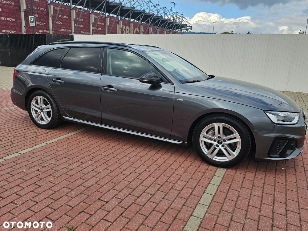 Audi A4 - 1