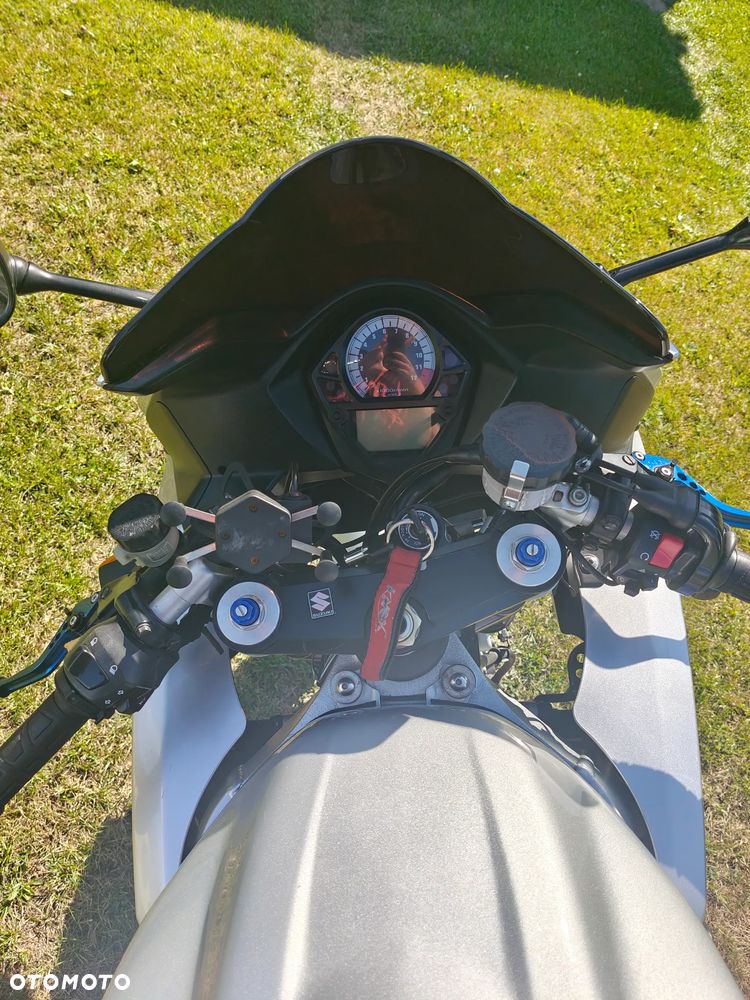 Suzuki SV - 6
