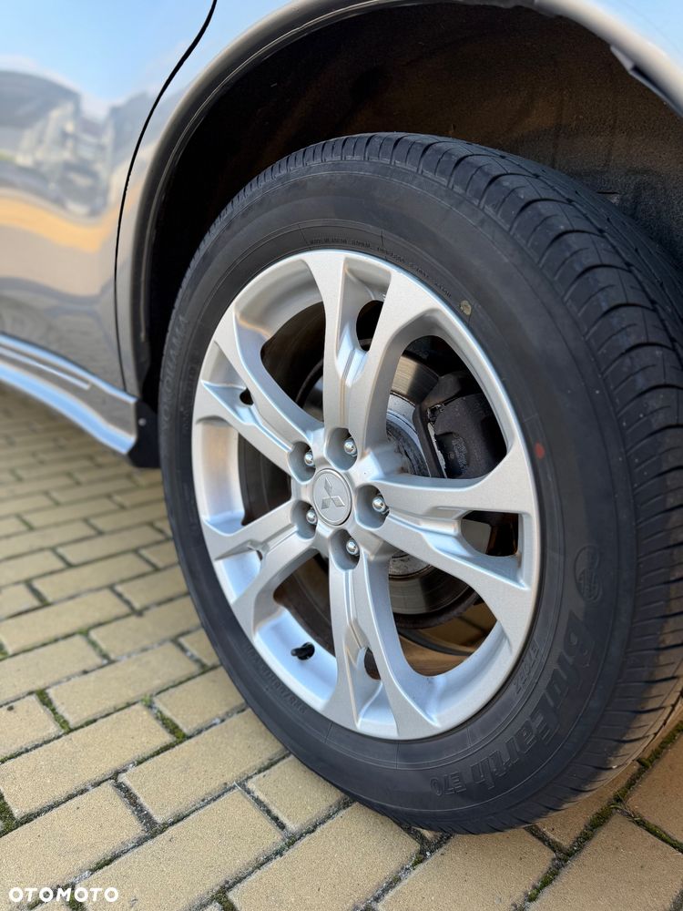 Mitsubishi Outlander 2.2 DI-D 4WD Intense - 12