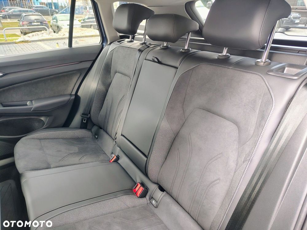 Volkswagen Golf Variant - 26