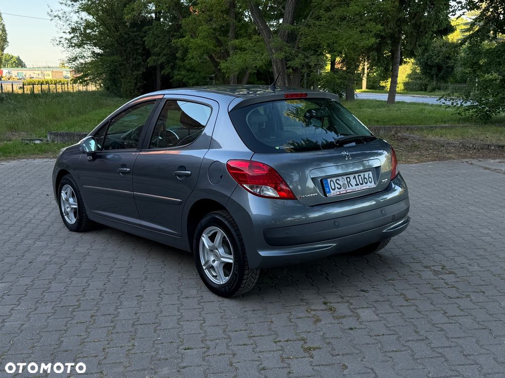 Peugeot 207 75 forever - 2