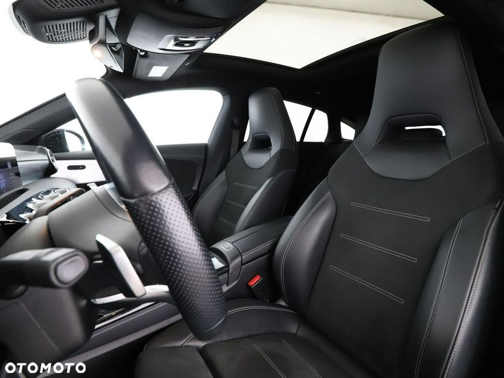Mercedes-Benz CLA 180 7G-DCT AMG Line - 14