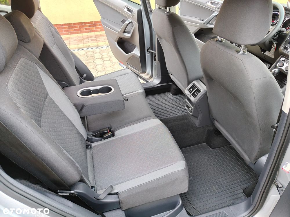 Volkswagen Tiguan Allspace - 21