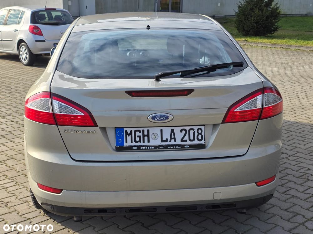 Ford Mondeo 2.3 Ghia - 6