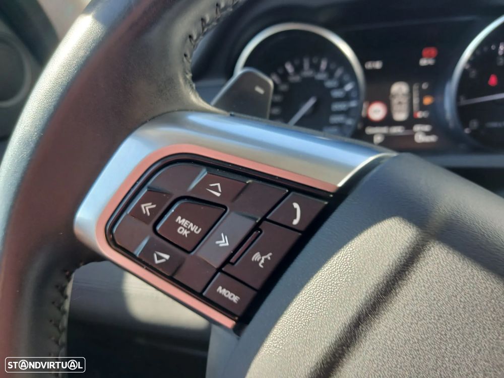 Land Rover Discovery Sport 2.0 TD4 HSE Luxury 7L Auto — fotografia 41