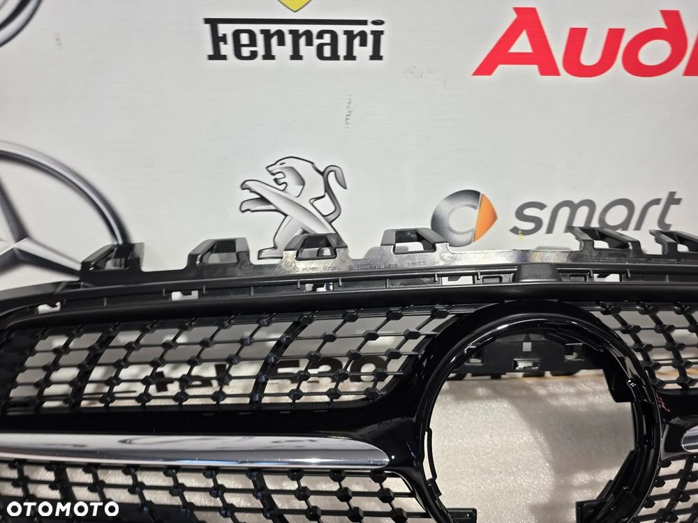MERCEDES CLA AMG W118 19- BARDZO ŁADNA ATRAPA / GRILL CHROM CZARNY NR A1188880000 + A1188880100 NR AUKCJI GL877 - 9