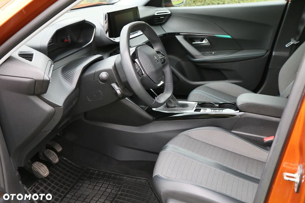 Peugeot 2008 1.2 PureTech Allure S&S - 13