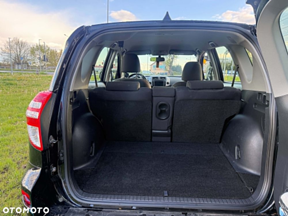 Toyota RAV4 - 9