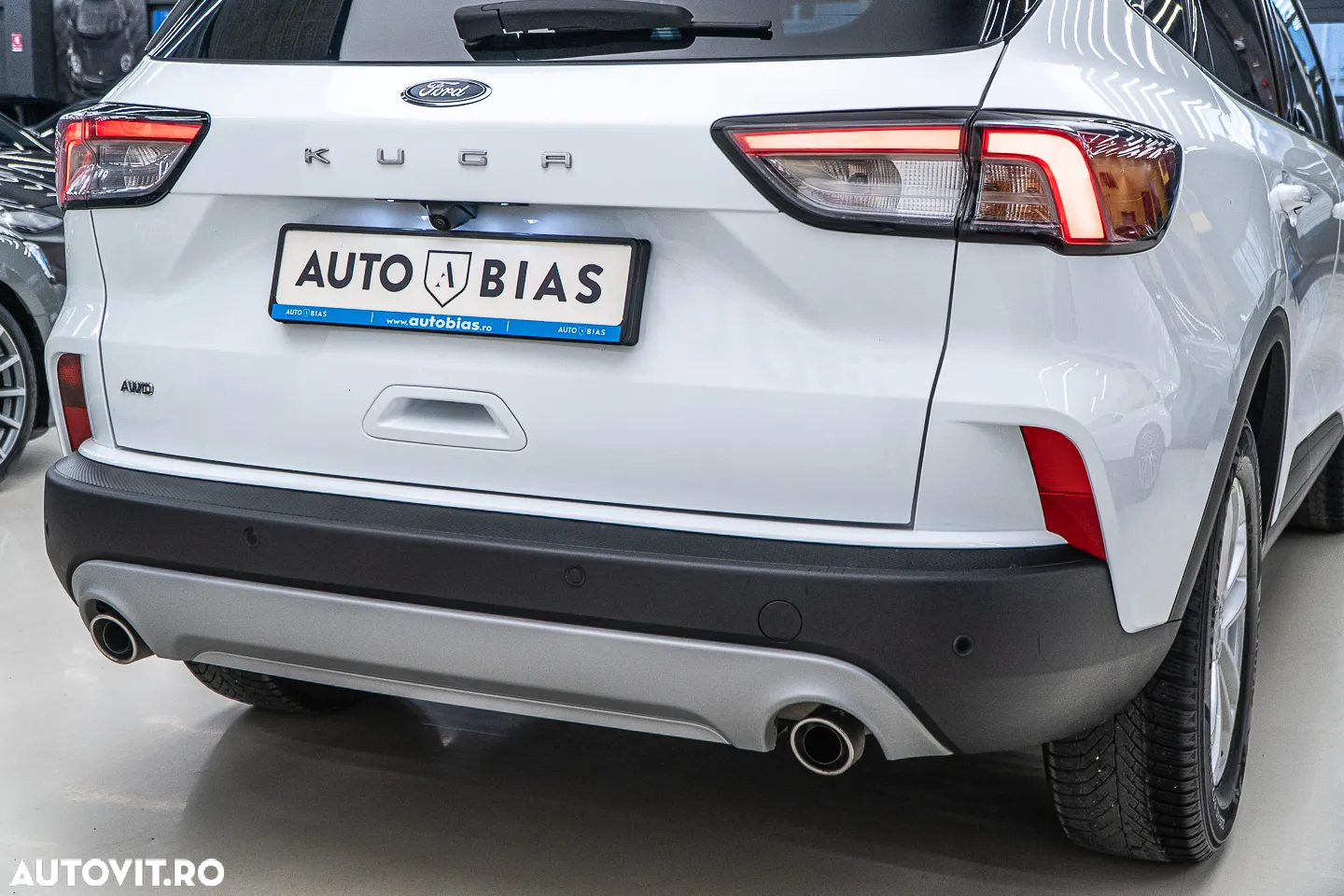 Ford Kuga 2.0 EcoBlue A8 AWD Titanium - 13