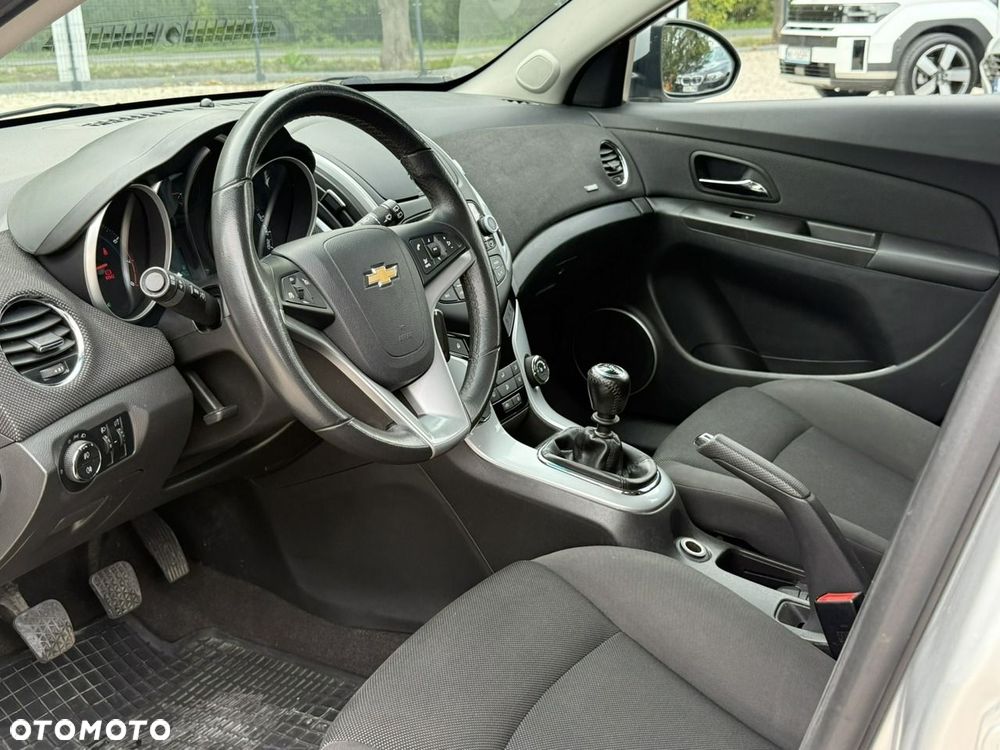 Chevrolet Cruze - 10