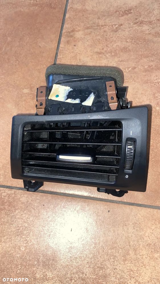 BMW X3 F25 KRATKA NAWIEWU WLOT LEWA 9217441 - 1
