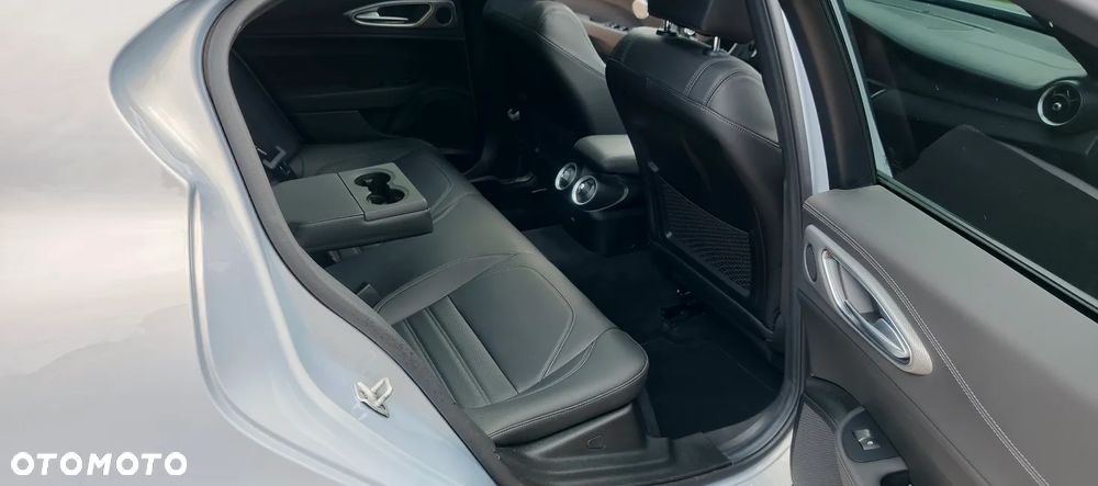 Alfa Romeo Giulia 2.0 Turbo Veloce TI Q4 - 30
