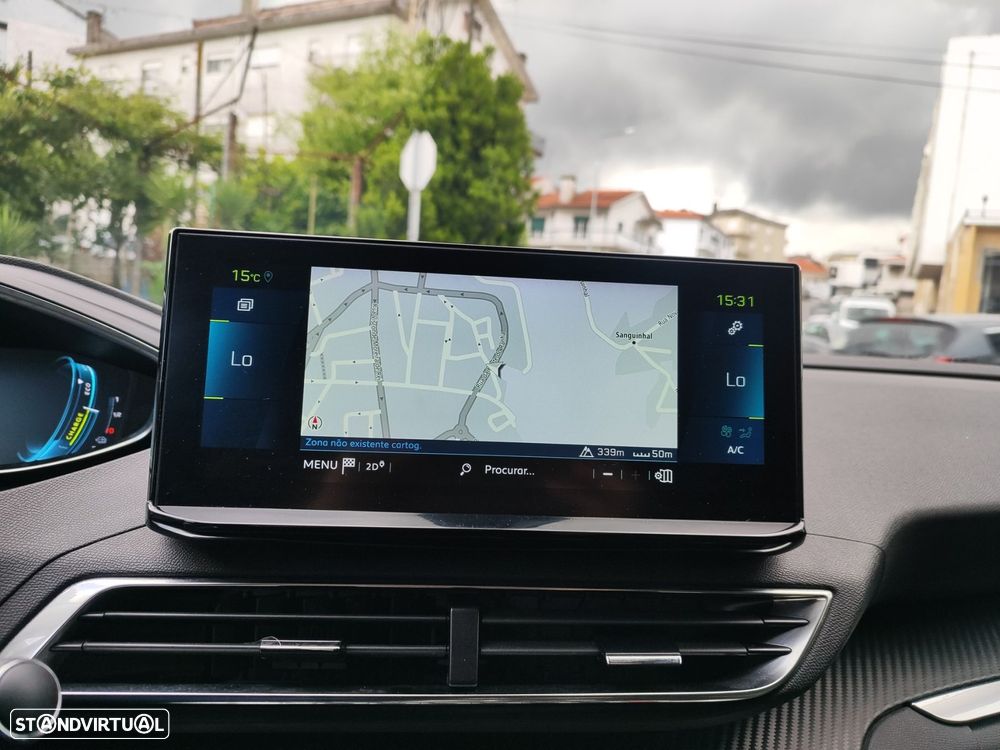 Peugeot 3008 1.6 Hybrid Allure e-EAT8 - 17