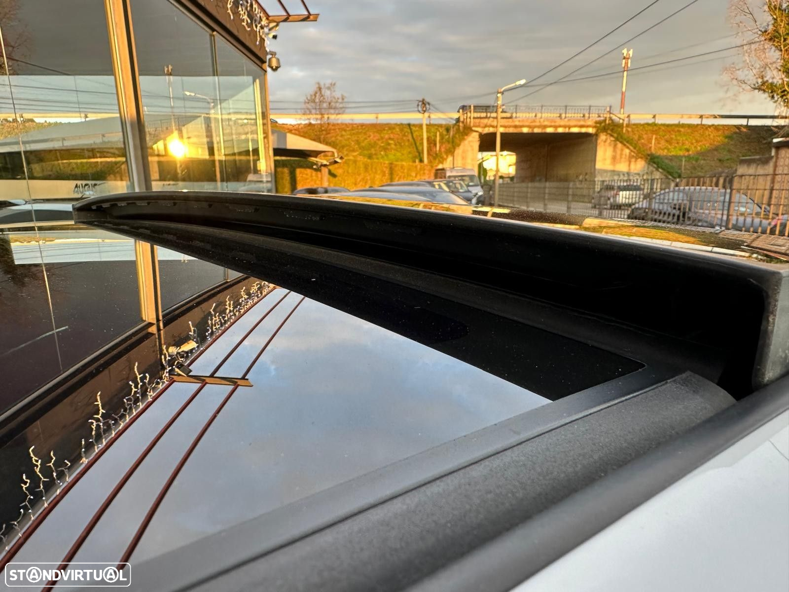 Volvo S60 2.0 T8 PHEV R-Design AWD - 11