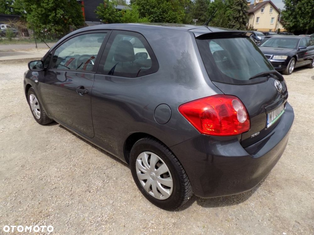 Toyota Auris - 4