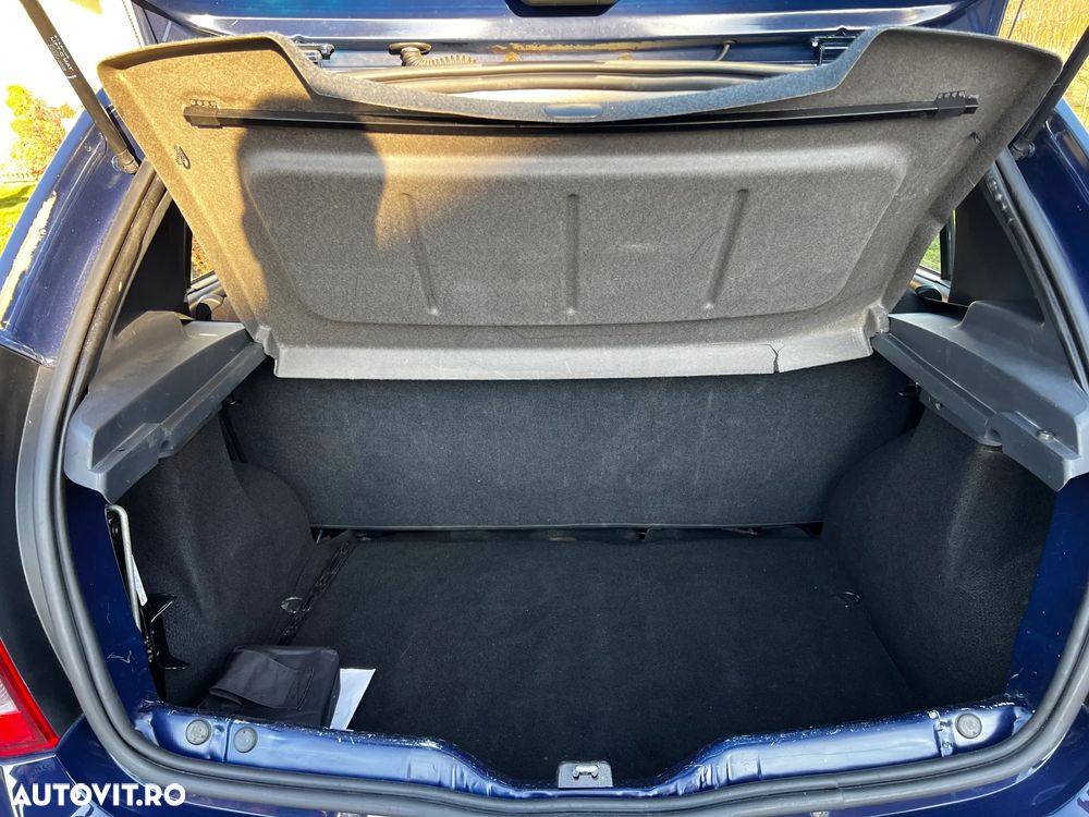 Dacia Sandero 1.2 16V 75 Ambiance - 25