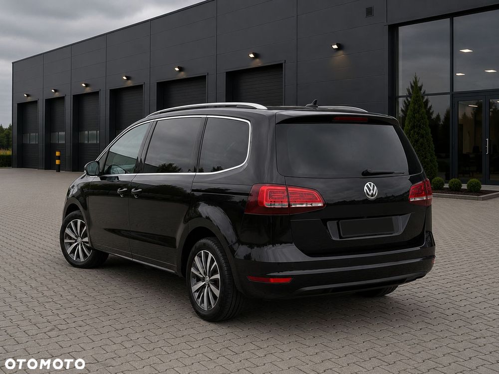 Volkswagen Sharan 2.0 TDI Highline DSG - 2