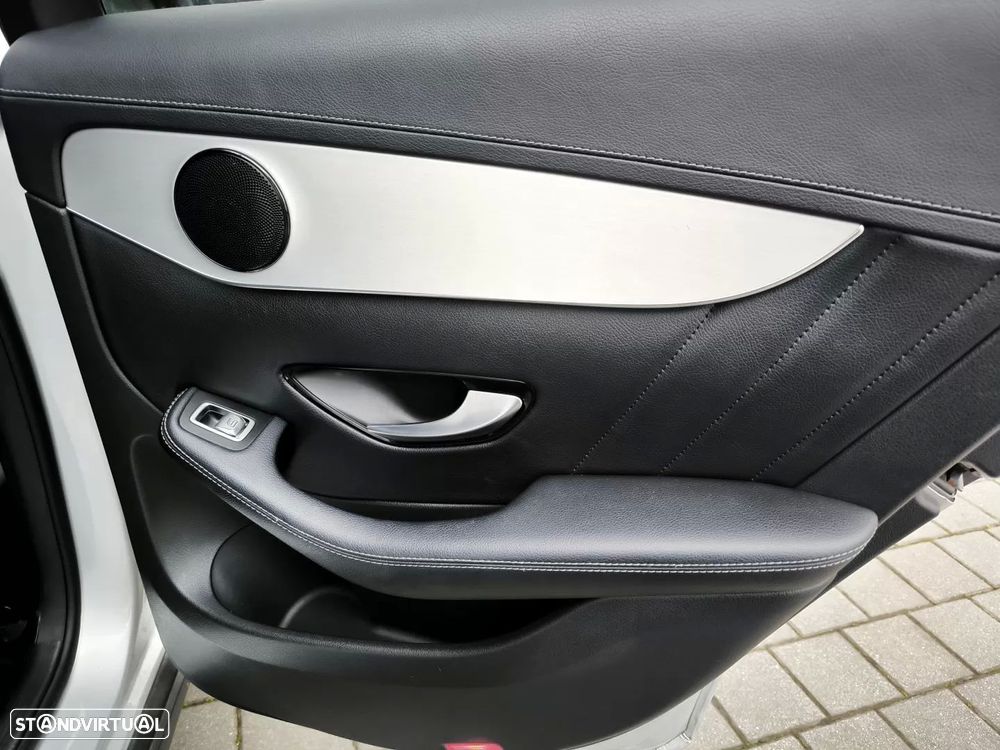 Mercedes-Benz GLC 250 d 4Matic 9G-TRONIC AMG Line - 31