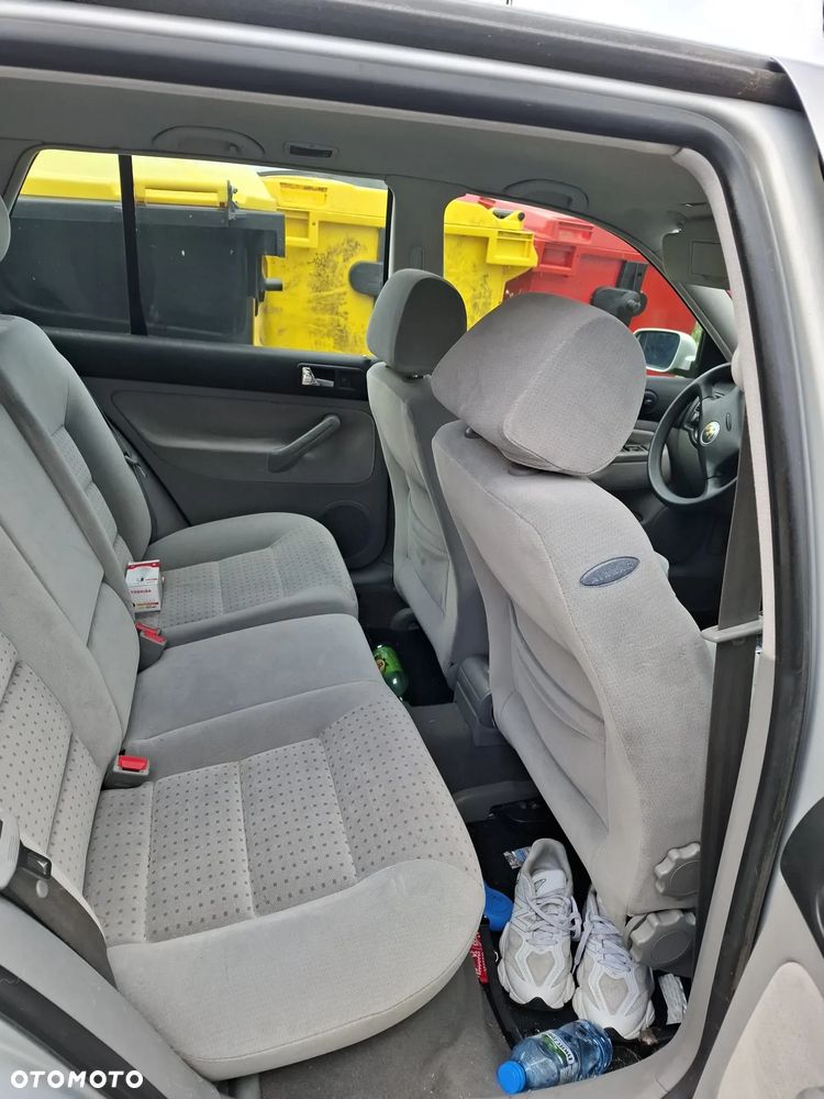 Volkswagen Golf 1.6 Trendline - 3