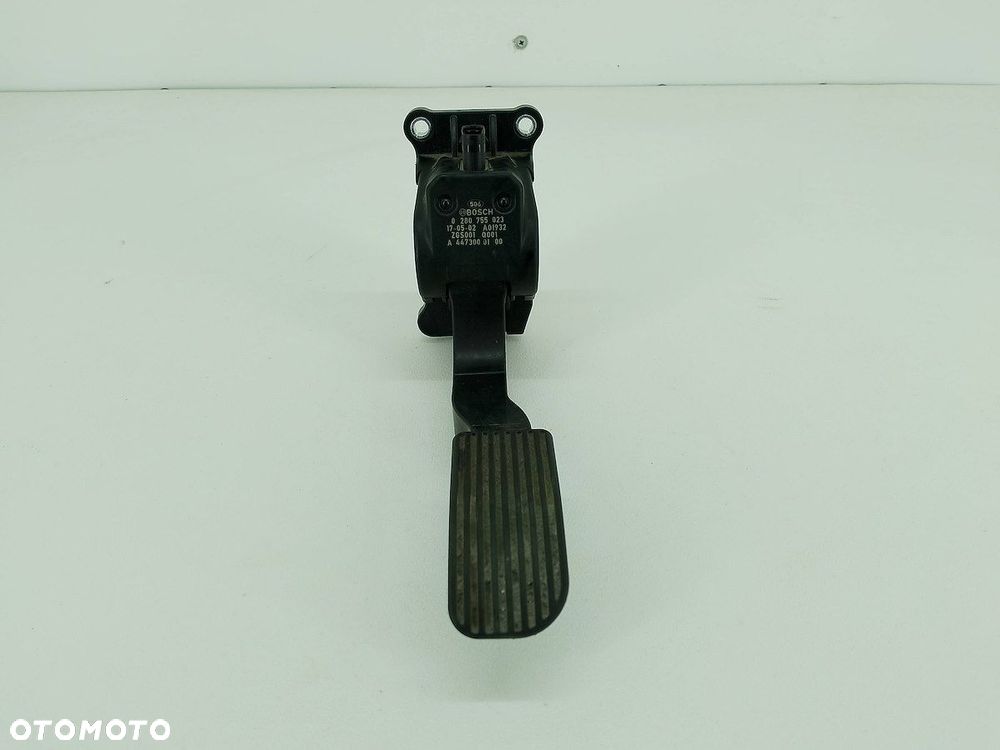 PEDAŁ GAZU, POTENCJOMETR MERCEDES SPRINTER W906 A4473000100 3.0 CDI - 1