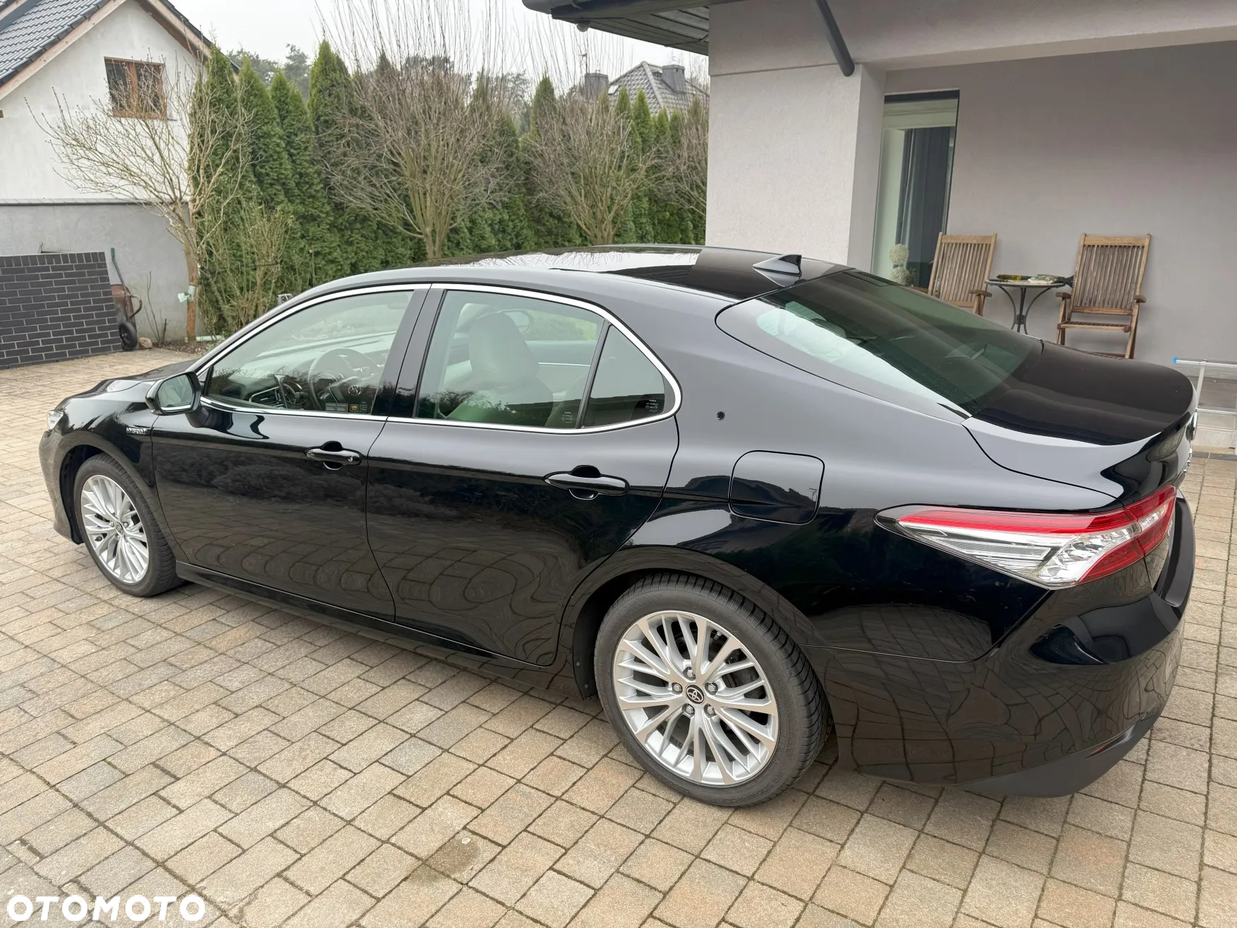 Toyota Camry 2.5 Hybrid Executive CVT - 2