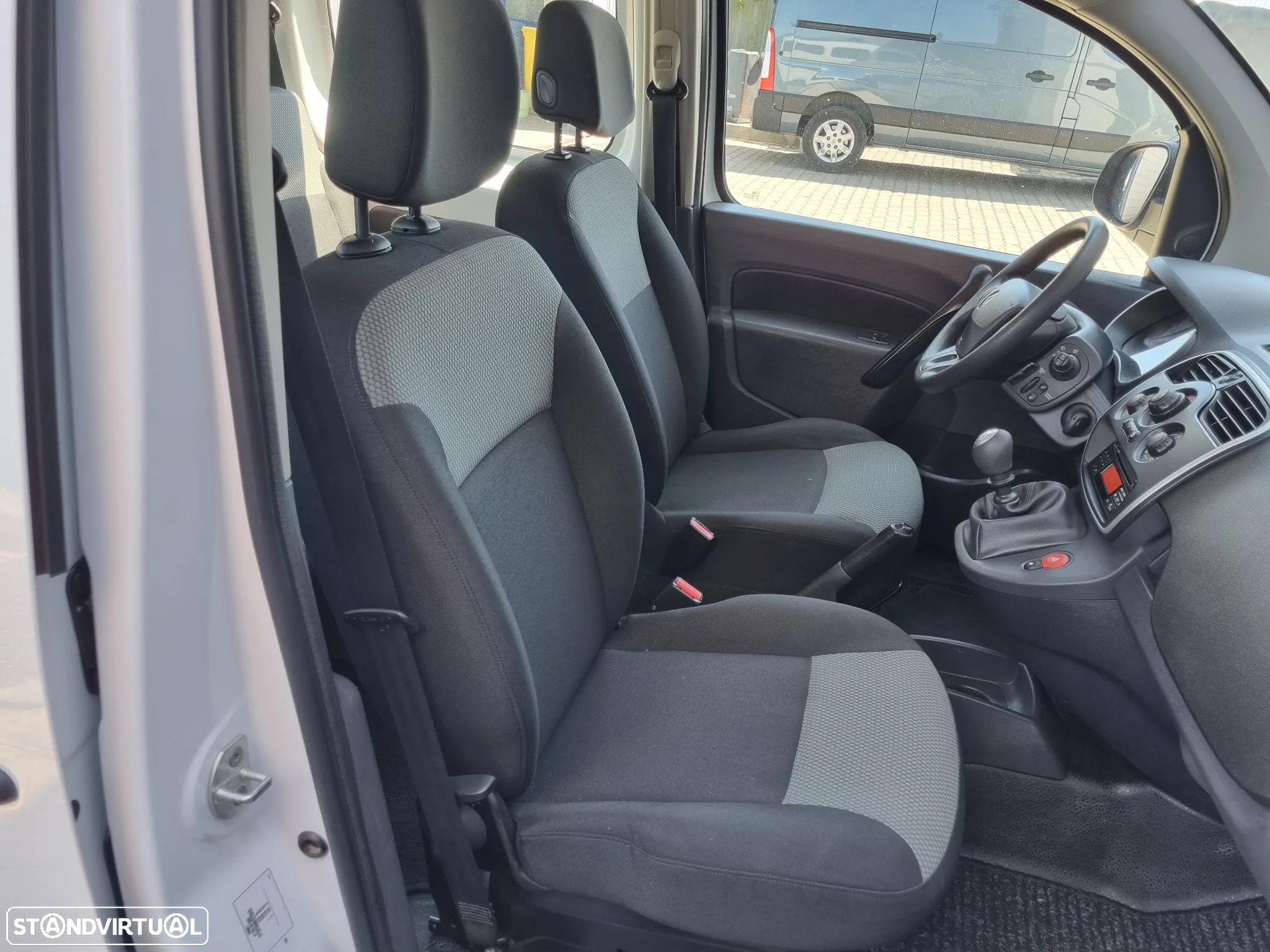 Renault Kangoo 1.5 dCi Maxi Business S/S - 4