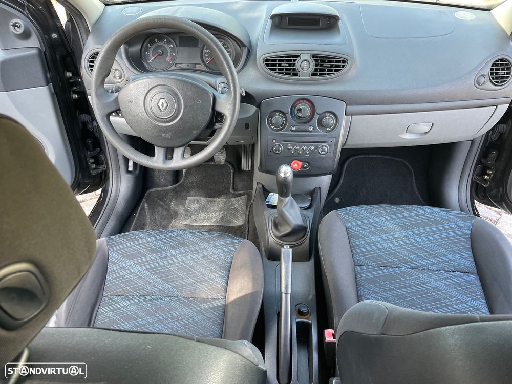 Renault Clio 1.2 16V Confort - 23