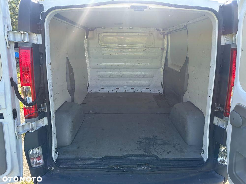 Opel Vivaro 2.5 diesel 145kM 2008 rok, automat, HAK, orginalny przebieg! BEZWYPADKOWY - 7