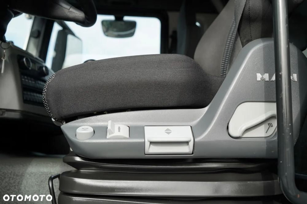 MAN TGS 32.400 / 8x4 / BETONOMIESZARKA SCHWING STETTER  / GRUSZKA 9M3 / KAMERA COFANIA - 25