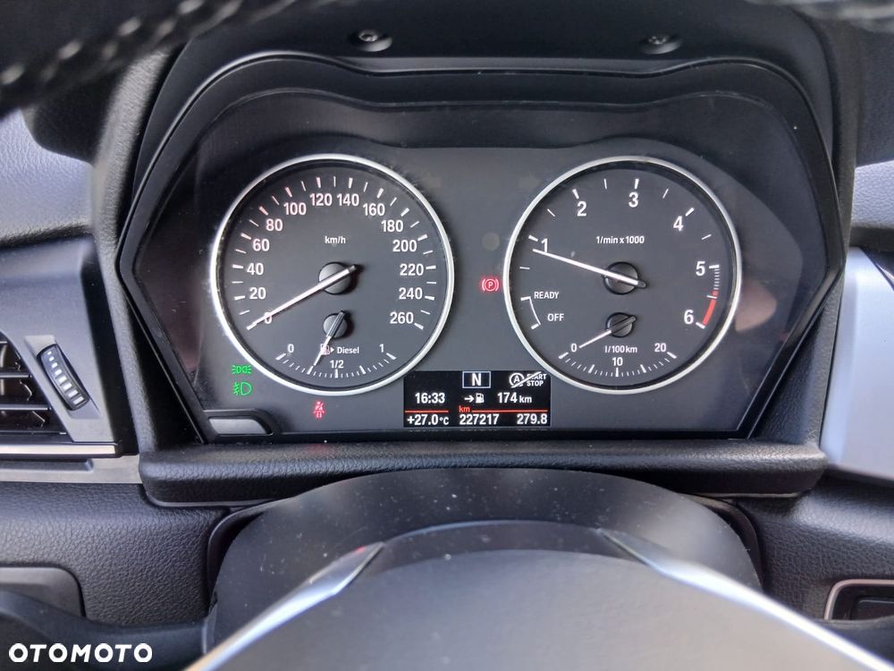 BMW Seria 2 218d xDrive Luxury Line - 24