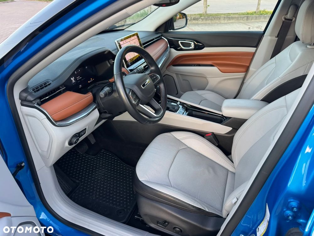 Jeep Compass - 33