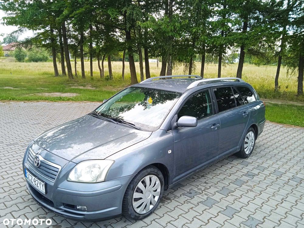 Toyota Avensis - 1
