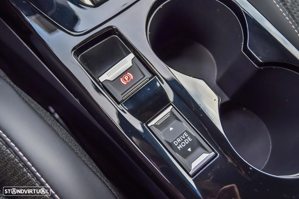 Peugeot 2008 1.2 Hybrid Allure e-DCS6 - 13