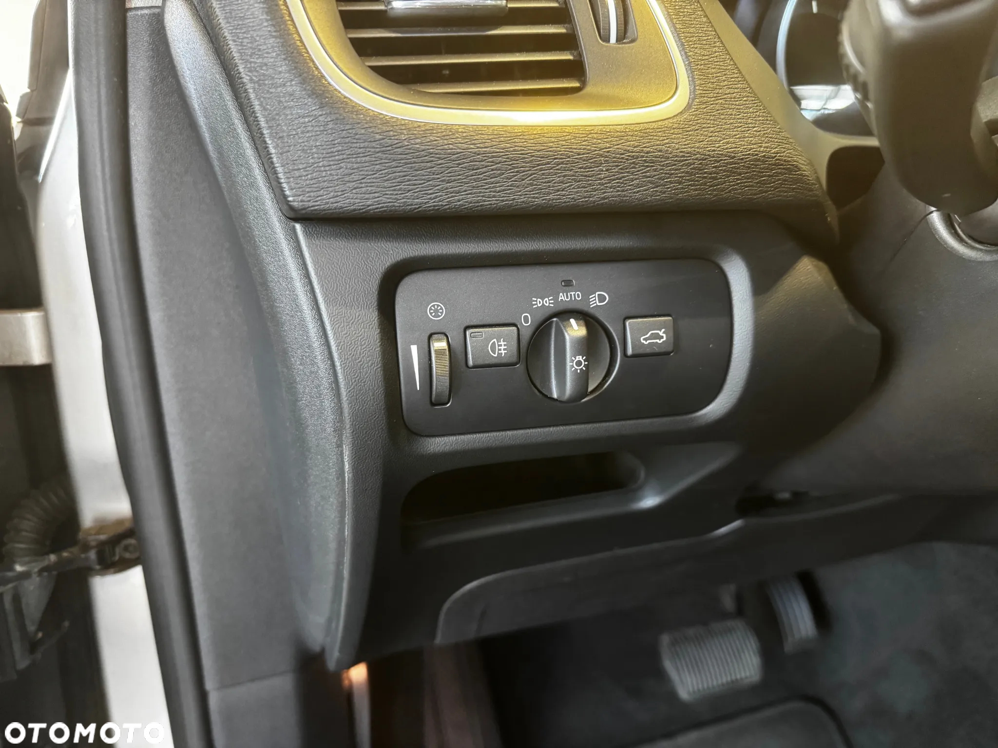 Volvo V40 Cross Country D3 Geartronic Momentum - 14
