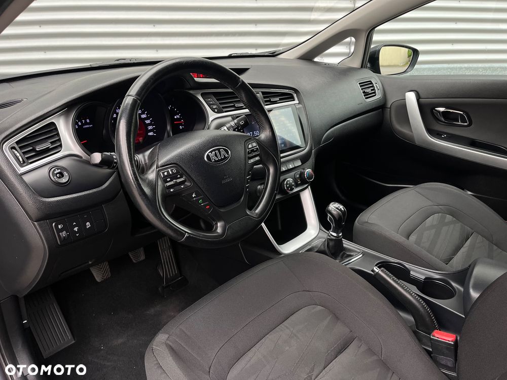 Kia Ceed 1.4 CVVT Attract - 11